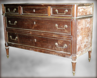 Commode Louis XVI en acajou avant restauration