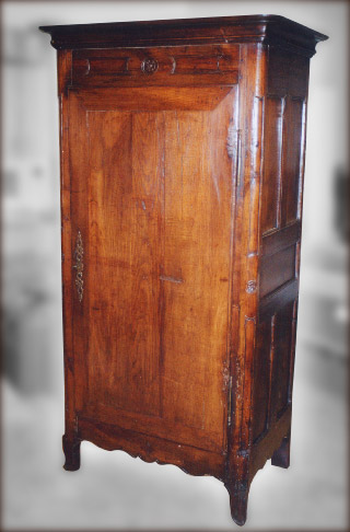 Bonnetière en châtaignier après restauration