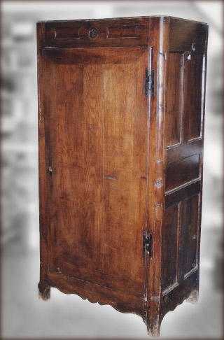 Bonnetière en châtaignier avant restauration